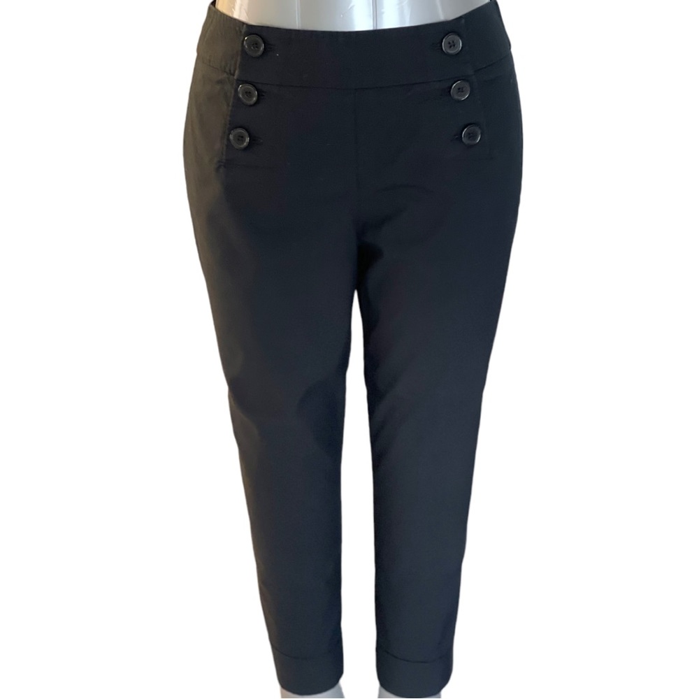 New York and Company black Capri’s